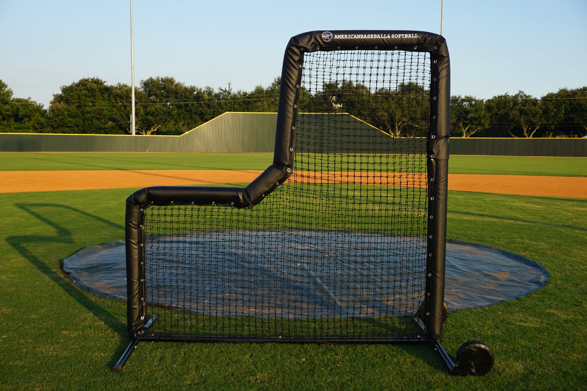 Pro 7.5 x 7.5 L-Screen